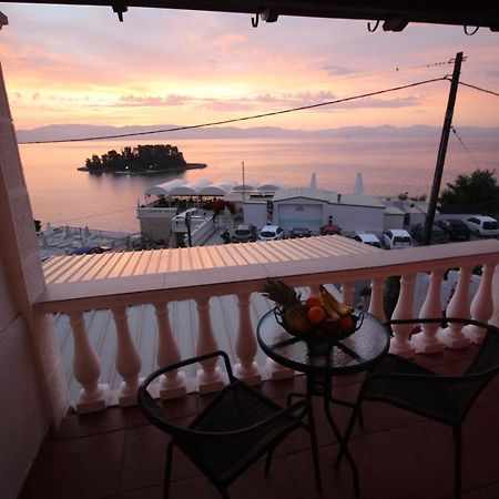Batis Breeze Bed and Breakfast Perama  Eksteriør billede