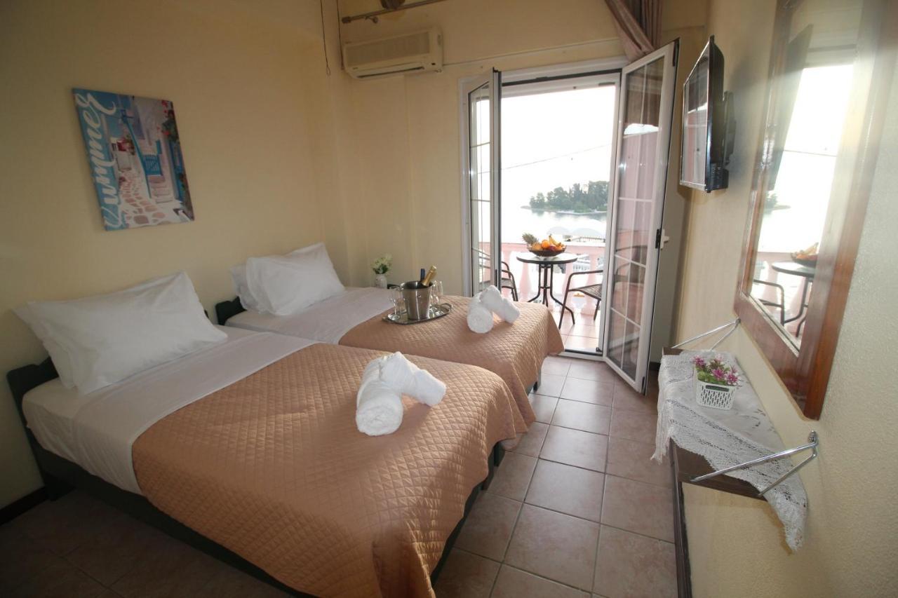 Batis Breeze Bed and Breakfast Perama  Eksteriør billede
