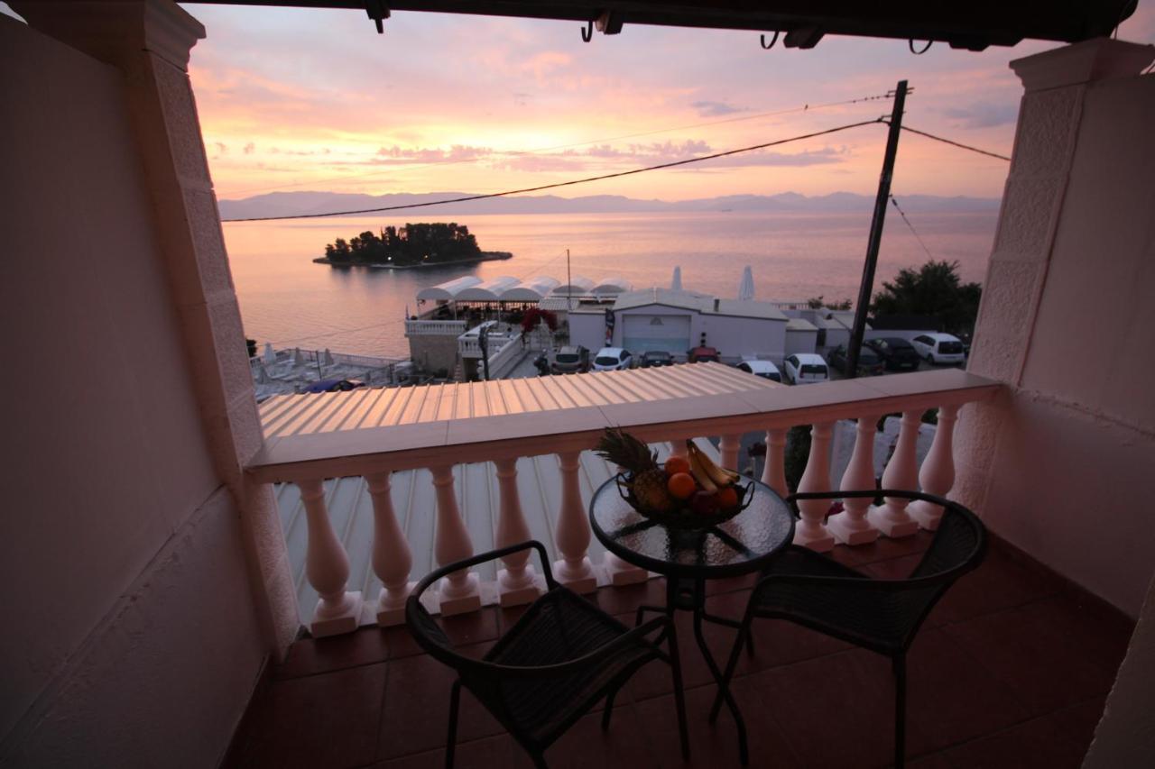 Batis Breeze Bed and Breakfast Perama  Eksteriør billede