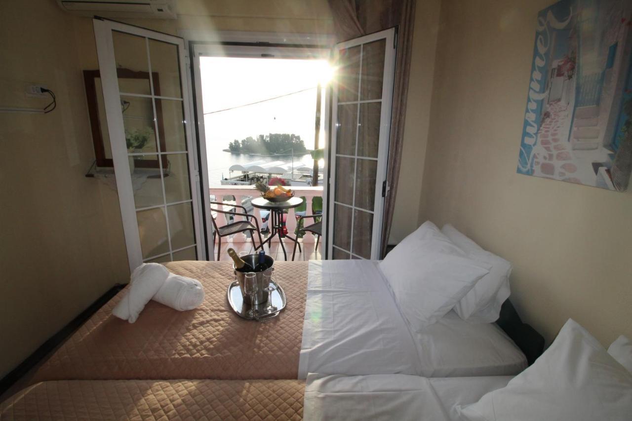 Batis Breeze Bed and Breakfast Perama  Eksteriør billede