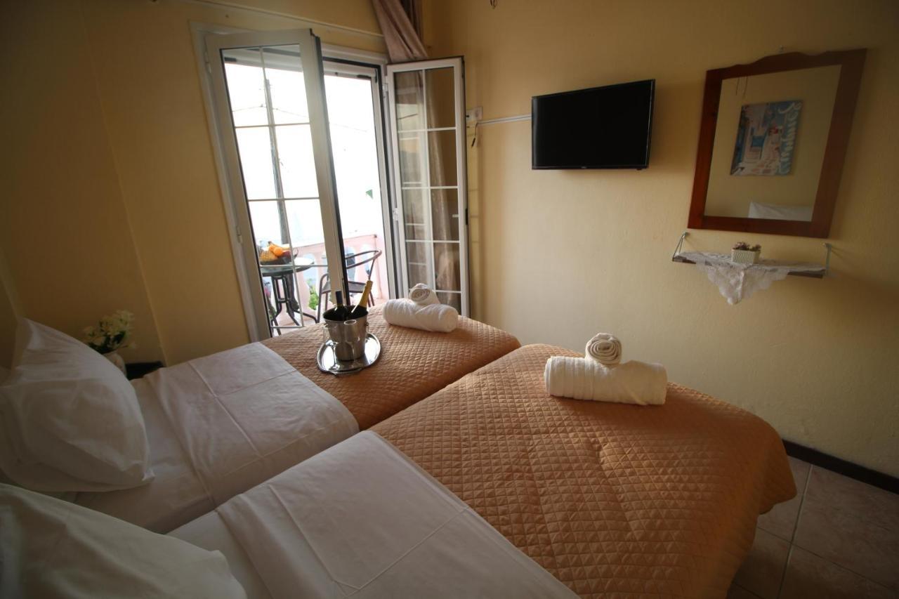Batis Breeze Bed and Breakfast Perama  Eksteriør billede