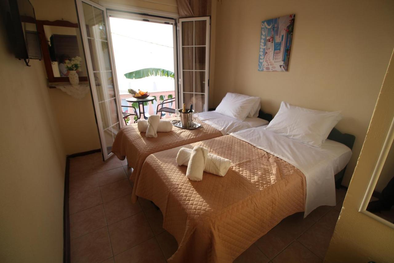 Batis Breeze Bed and Breakfast Perama  Eksteriør billede
